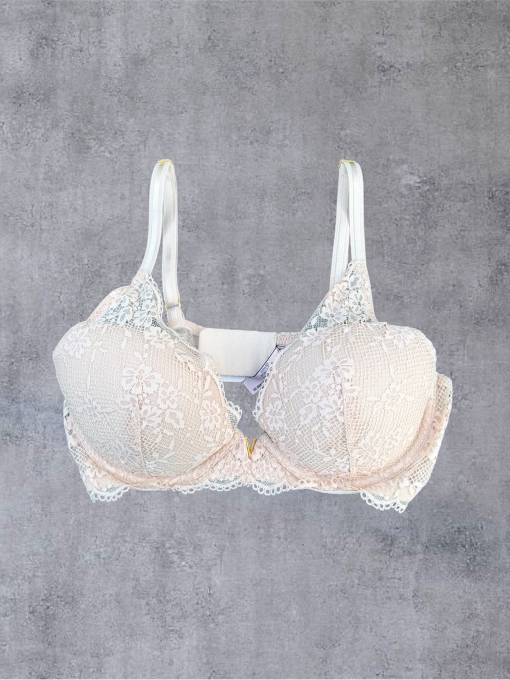 Lace Underwire Bra in Blush Pink - Women's Intimates